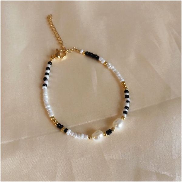 bracelet beads pearls black white gold