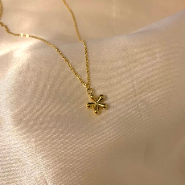 necklace flower gold