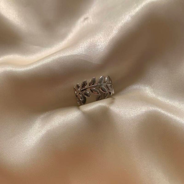 ring leaves silver