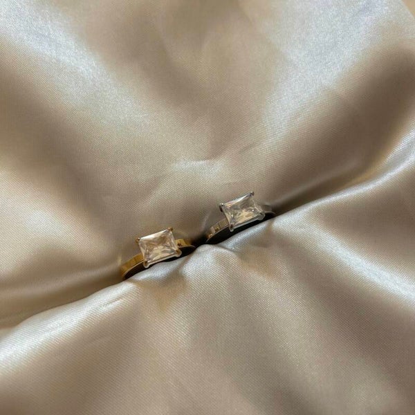 ring one big diamond