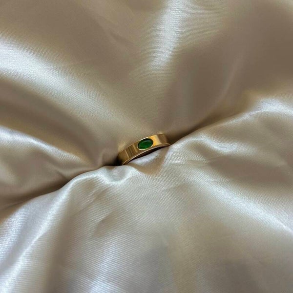 ring diamond green gold