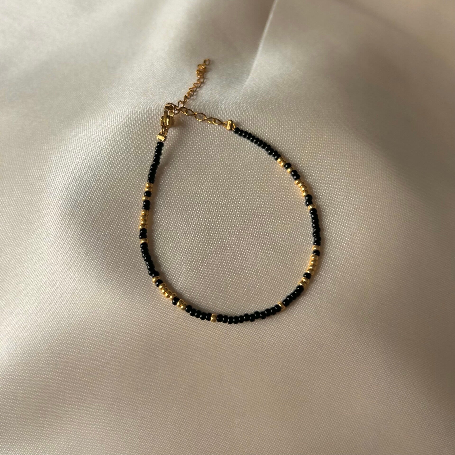 bracelet black & gold beads