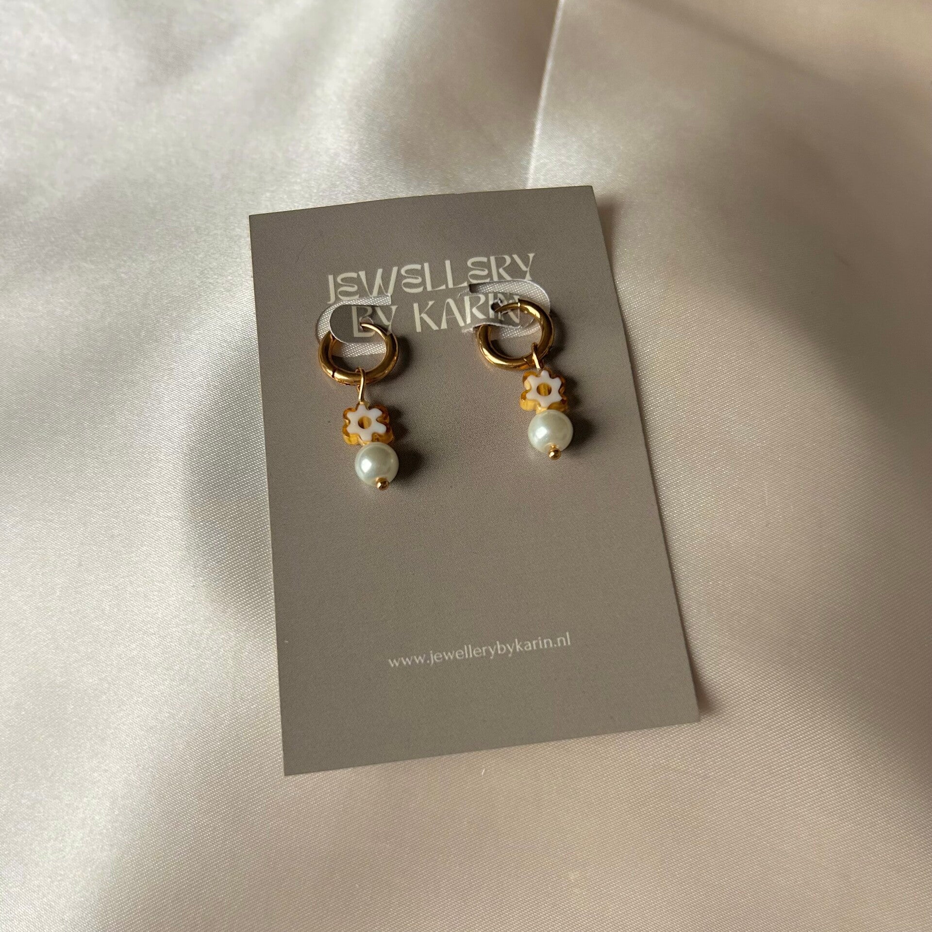 earrings yellow flower pearl