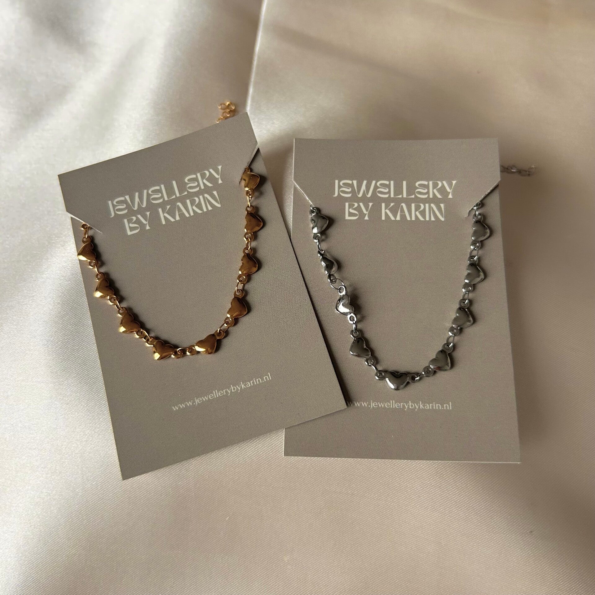 bracelet chained hearts horizontal