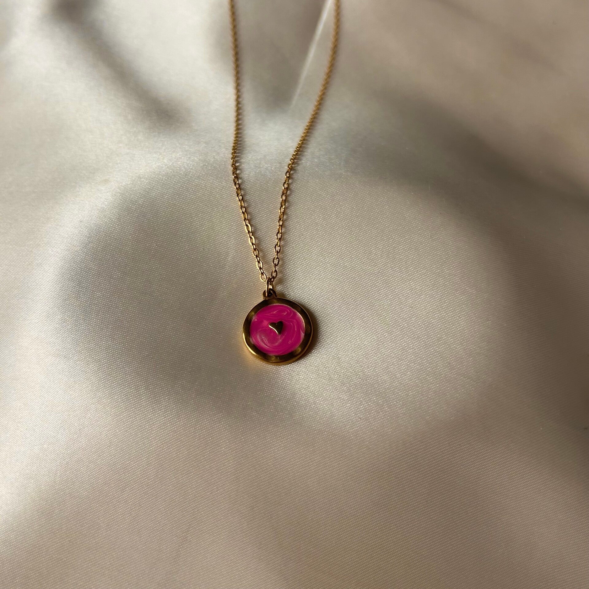 necklace pink heart charm