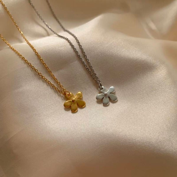 necklace flower