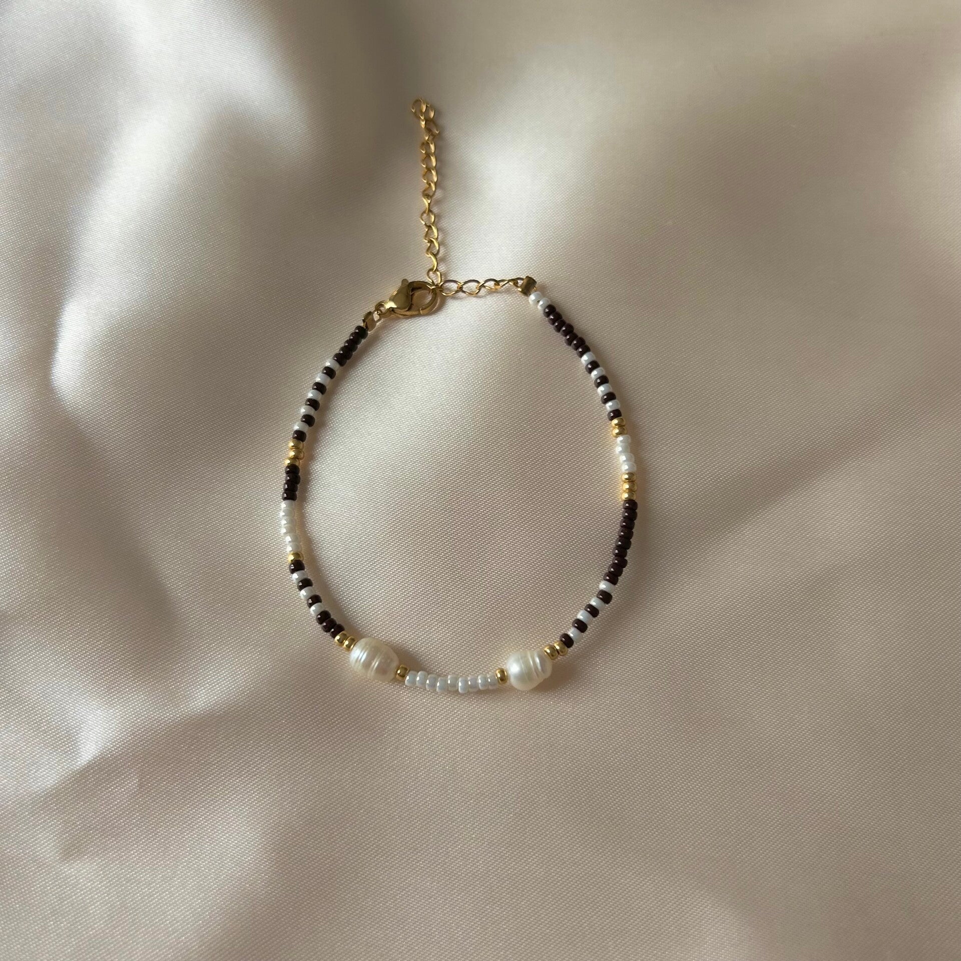 bracelet dark brown white gold pearl