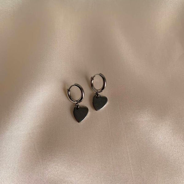 earrings small silver hearts