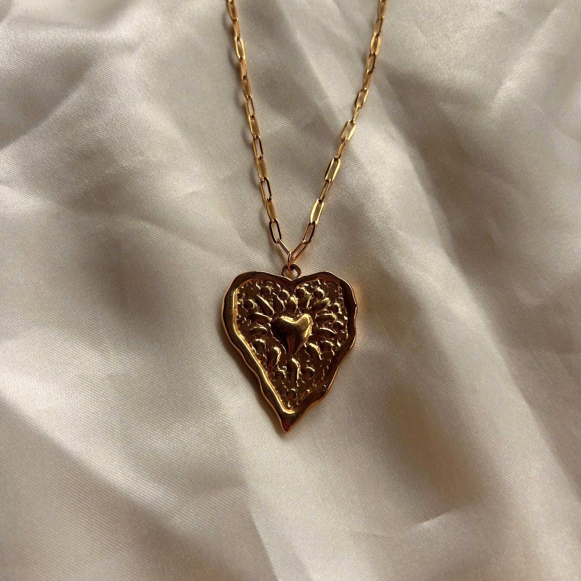 necklace small chains big heart