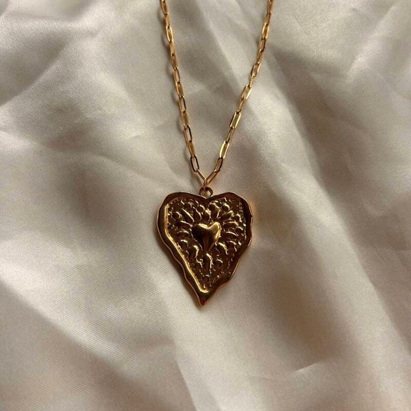 necklace small chains big heart