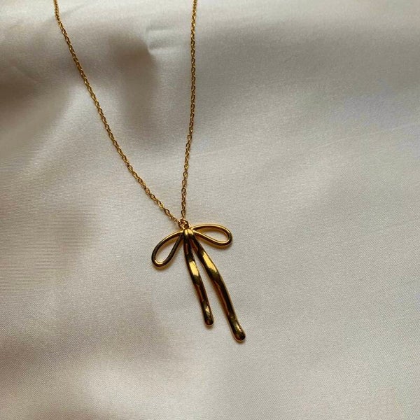 necklace bow gold