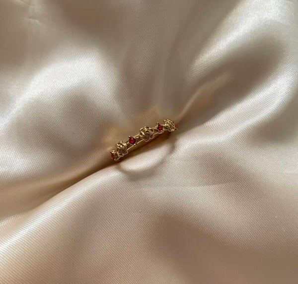 ring red roses gold
