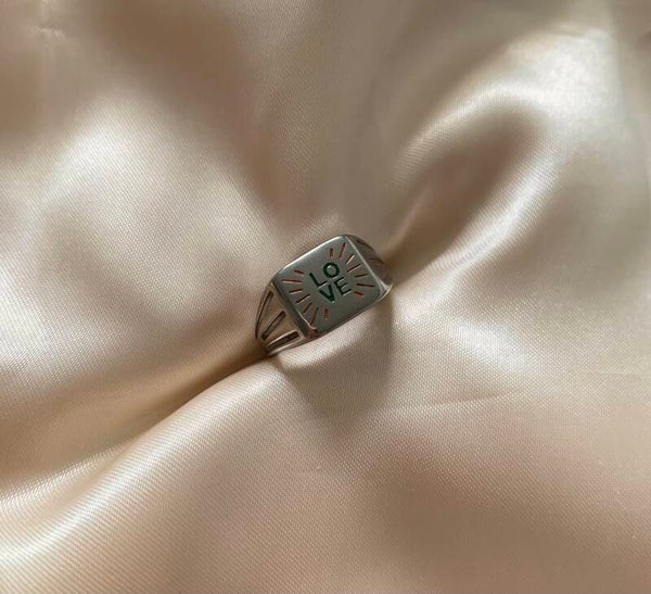 ring love silver
