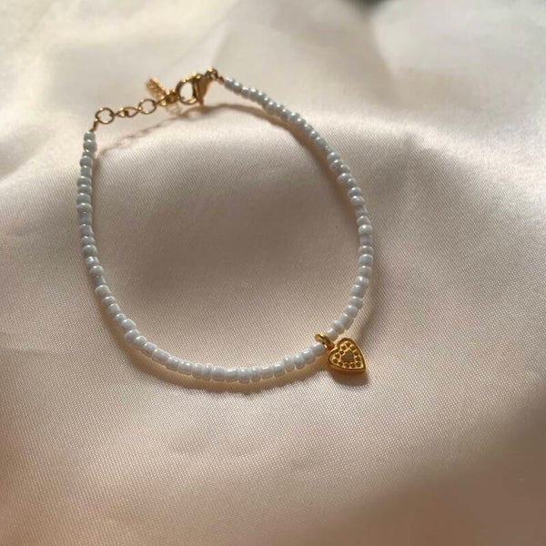 bracelet beaded white heart charm