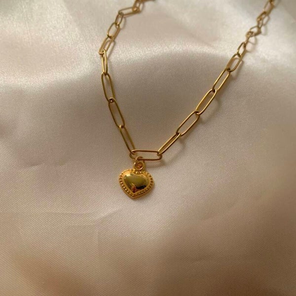 necklace chains heart gold