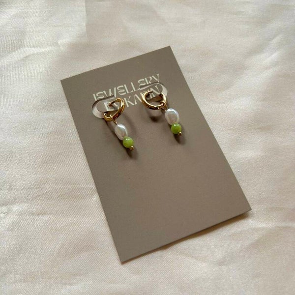 earrings pearls green beads