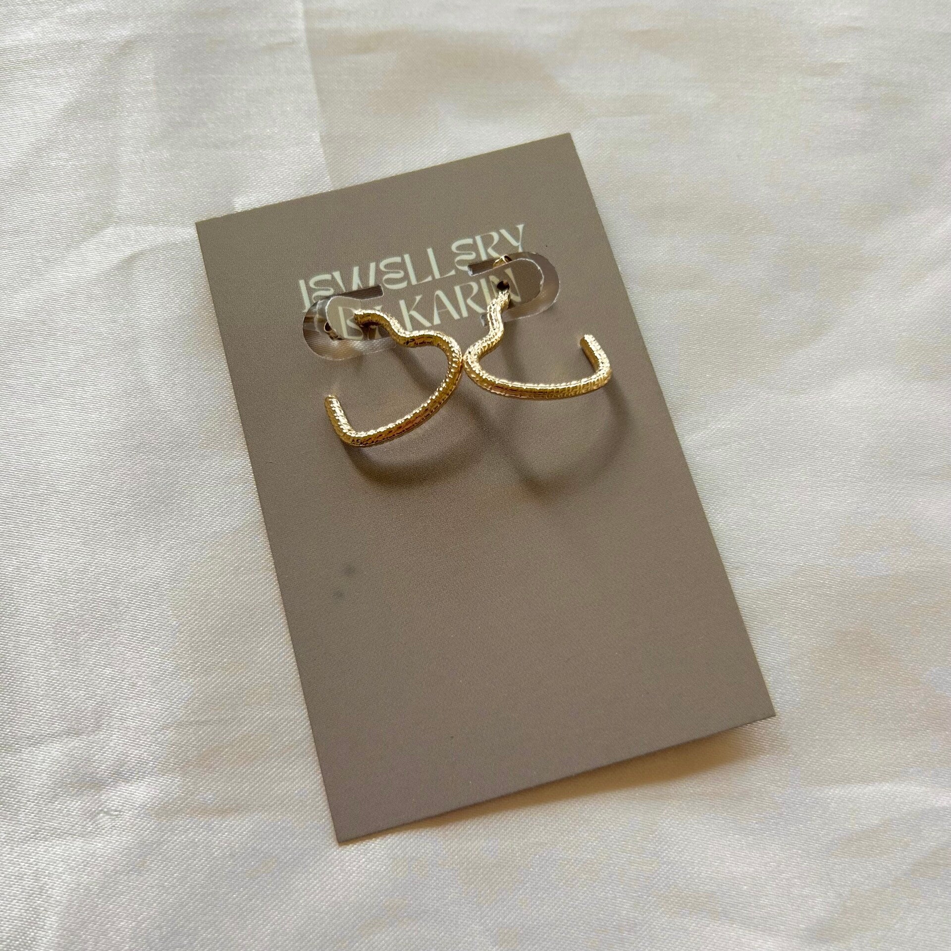 earrings small heart hoops