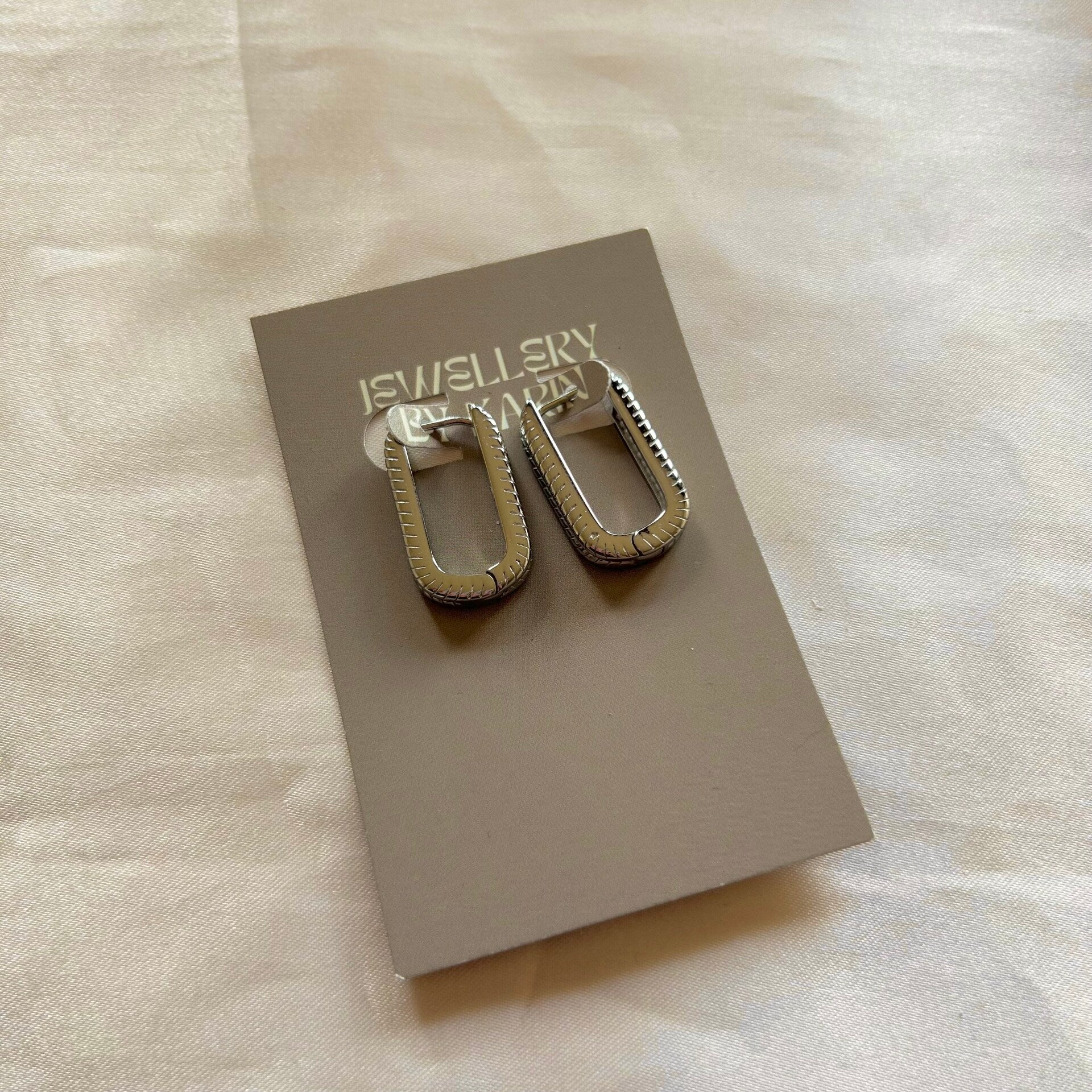 earrings texture oval silver