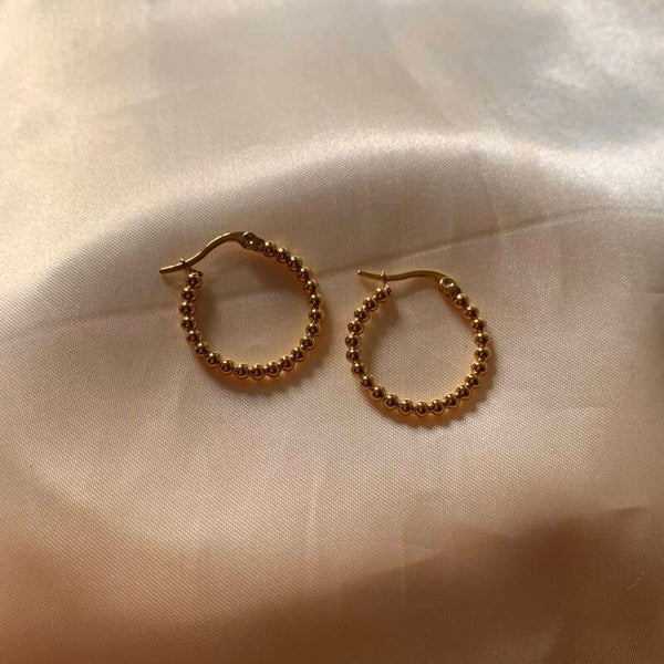 earrings dotted hoops gold