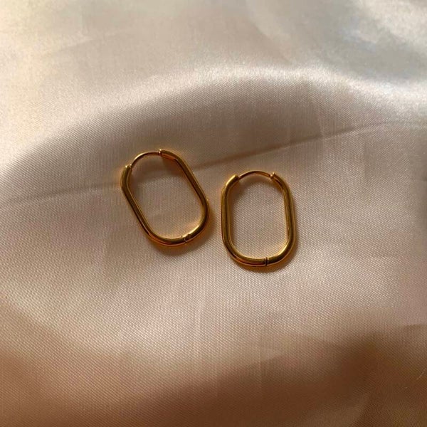earrings oval hoops gold