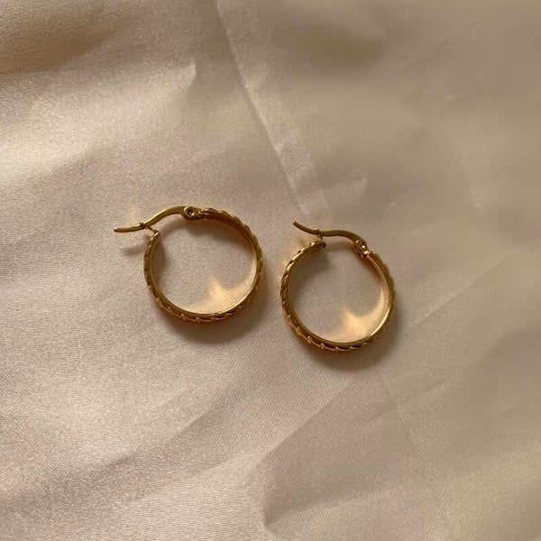 hoops texture gold