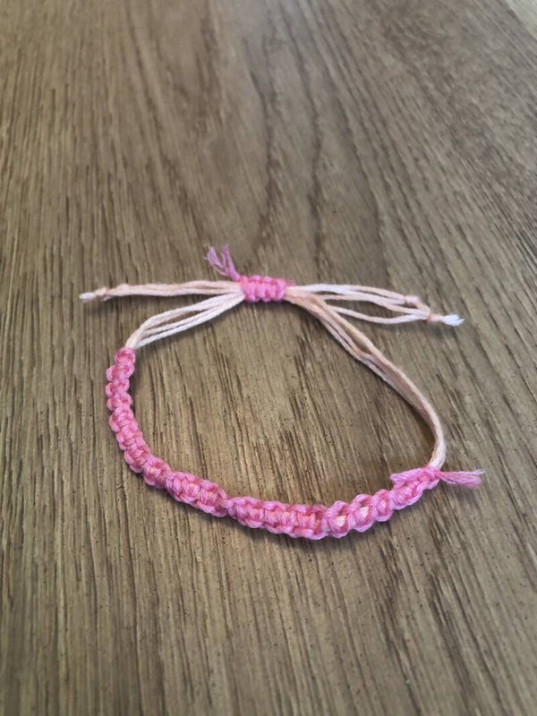 knooparmbandje met schuifknoop 