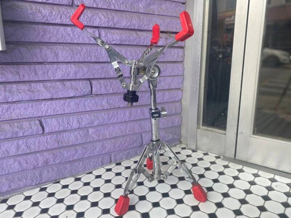 PDP- RARE 800 SERIES RED RUBBER TIP Snare Stand.