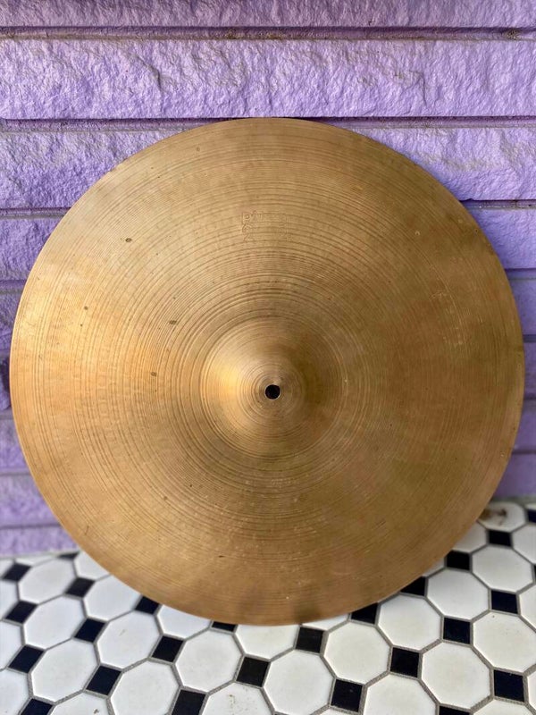 VINTAGE 1970's Paiste 18" 2002 Black Label Crash. 1700G