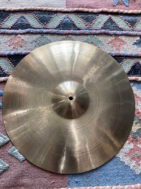 Unbranded -Vintage 70s-80s 18” cymbal! 1480G.