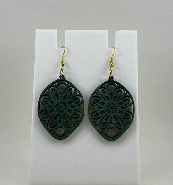 Groene ovale oorbellen