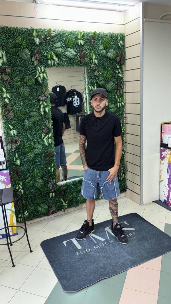 Polo in filo nera