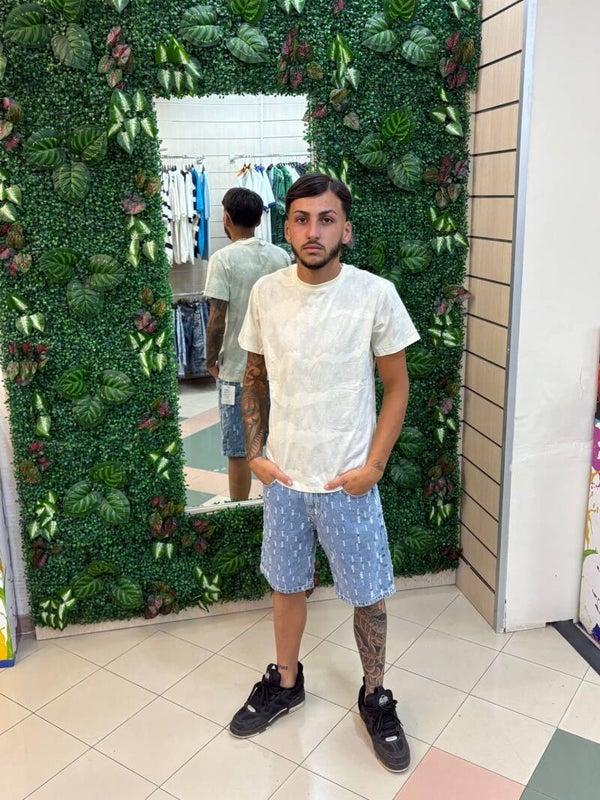 Pantaloncino denim con fratture
