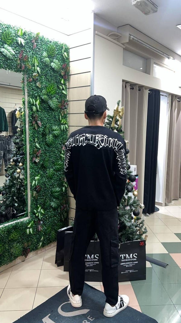 MAGLIONE A GIROCOLLO NERO