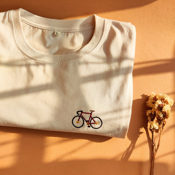 Unisex Bio-Baumwoll T-Shirt mit Rennrad Stickerei