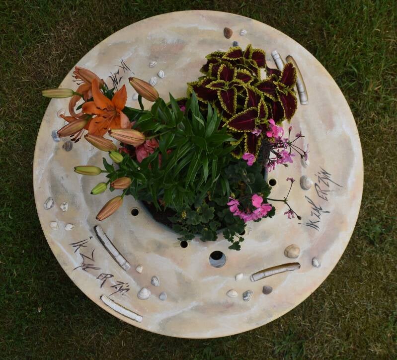 Aan zee, eye catcher, schilderij  op haspel door Corinne Bronsink van Atellier de Veldbloem in Emst met uitzicht op de weilanden. Schildert ook in opdracht, creatieve workshops, schilderlessen, lezingen. 