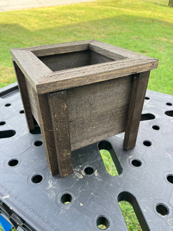 Small 9in Cedar Planter - stained Dark Walnut