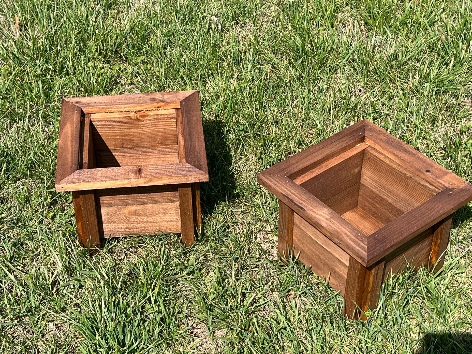 Small 9in Cedar Planter - stained