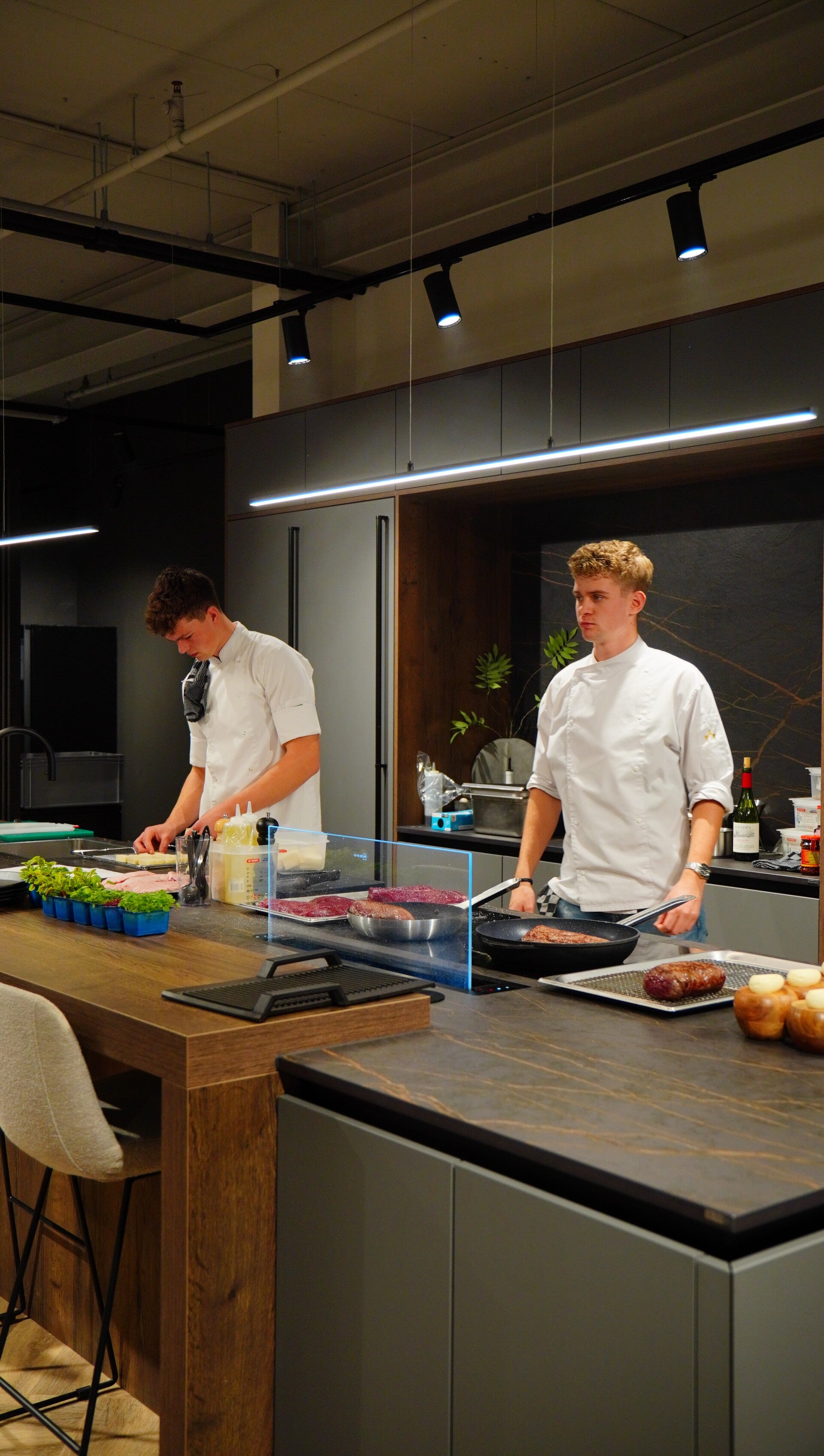 De Chefs van Alright Cooking bereiden heerlijke gerechten 