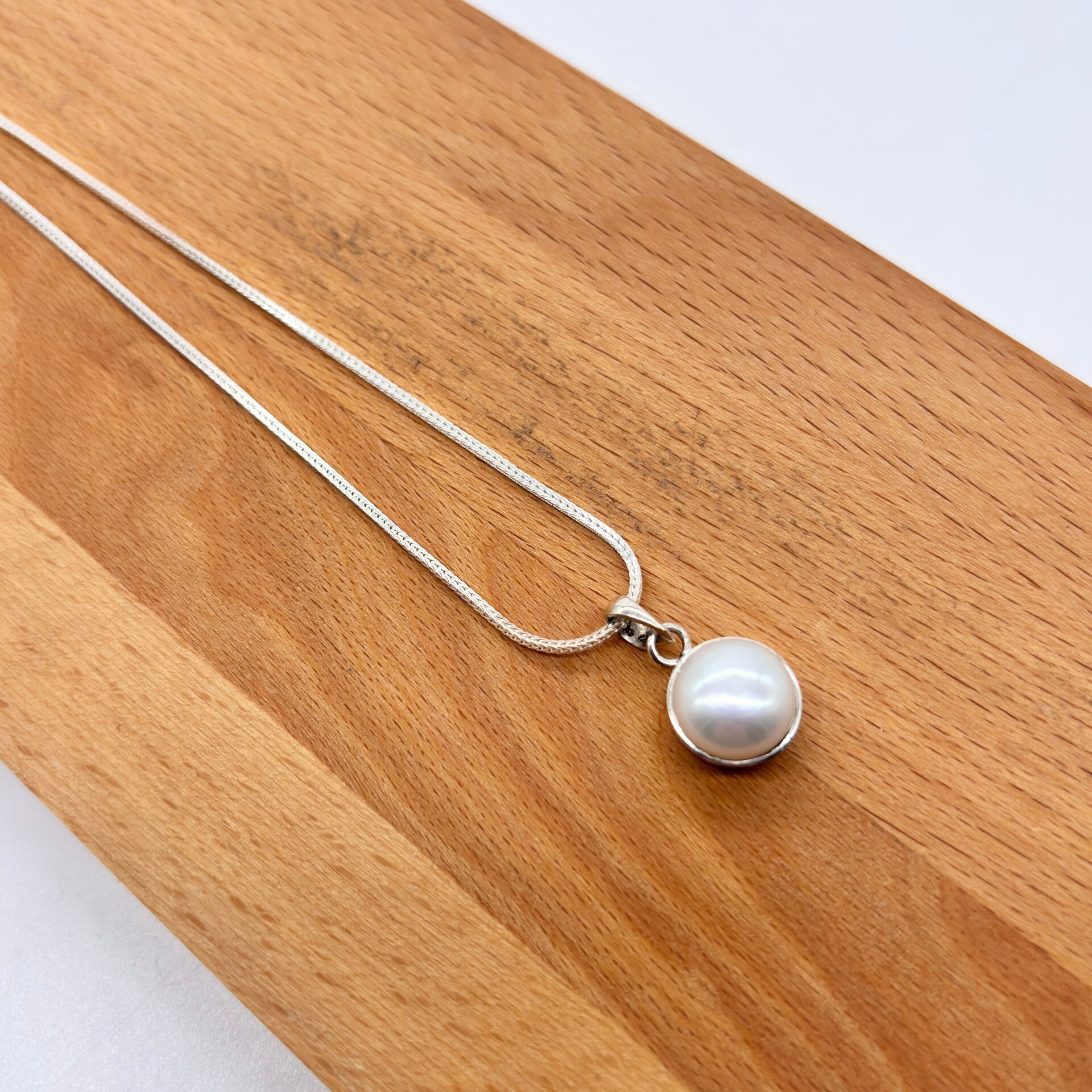 Witte Sereniteit - Parel Ketting