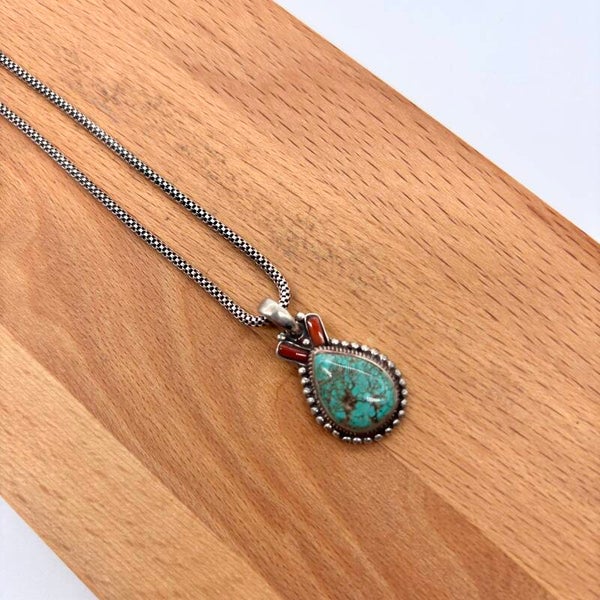 Beschermlicht –Turkoois Ketting