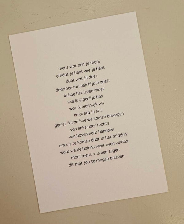 Dichtkaart Laura Pool - Mooi mens