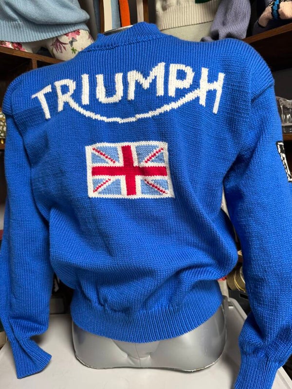 Pull TRIUMPH