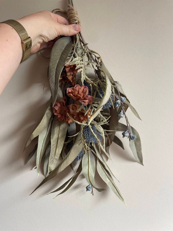 Kunst toef roestbruin met eucalyptus