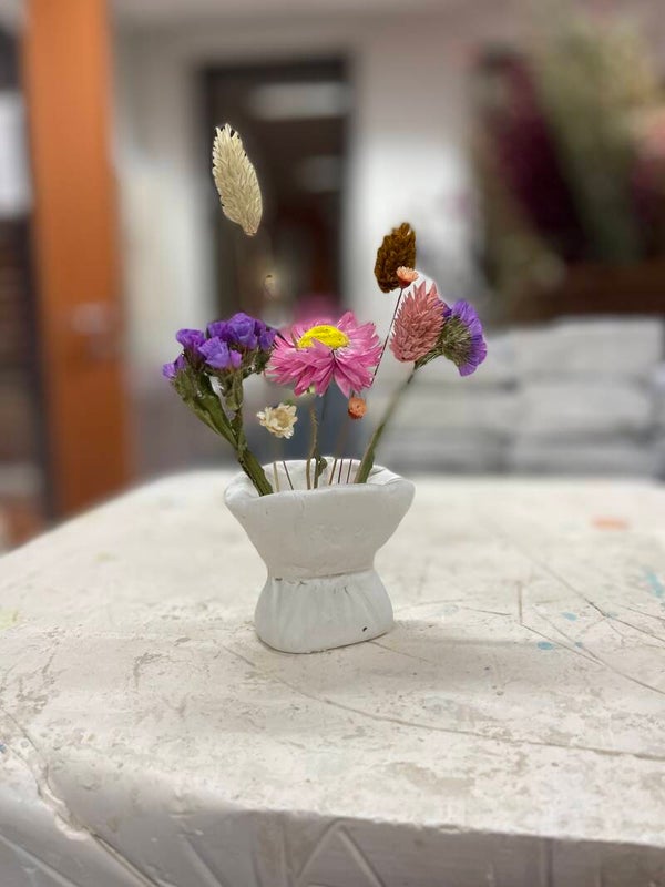 Droogbloemen in klei