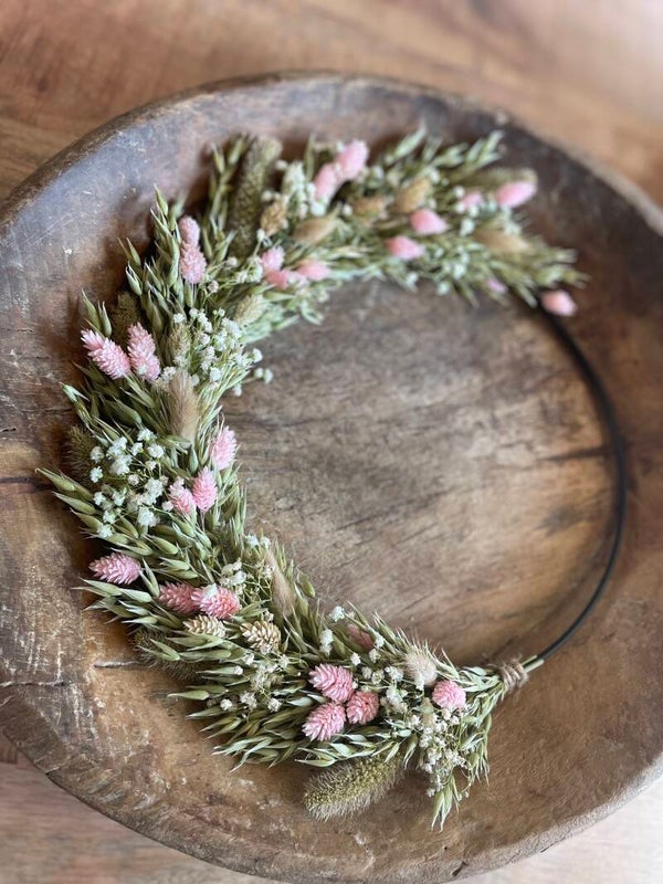 Ring met droogbloemen