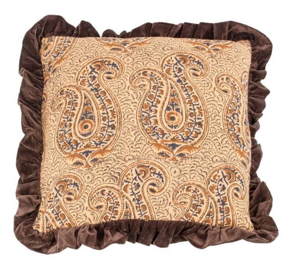 Kussen Batik met roezels sandstone