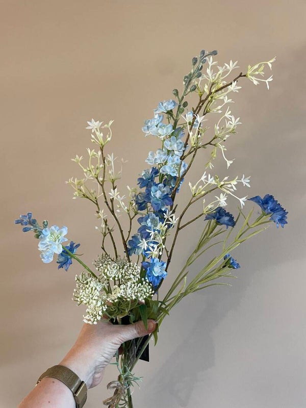 Bleu White zijdeboeket