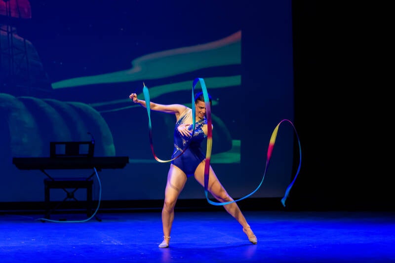 Coreografía de teatro musical original representada por Life is Music Producciones
