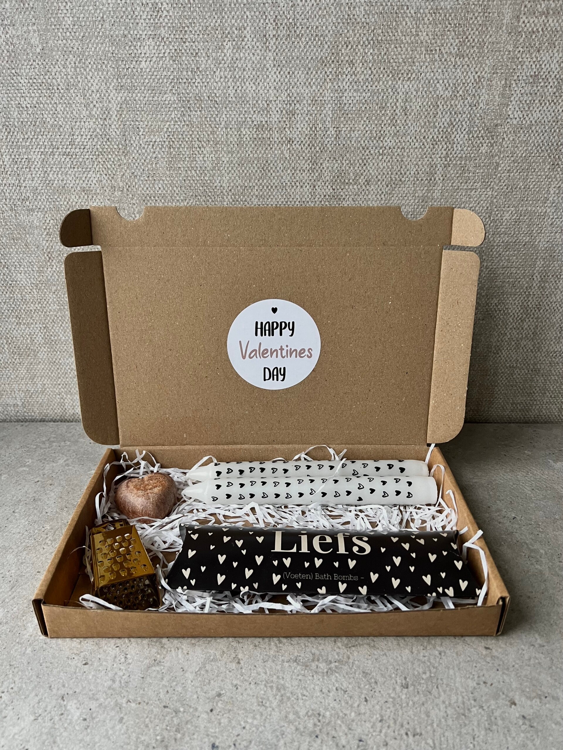 Valentijn brievenbuscadeautje | Medium (neutraal)