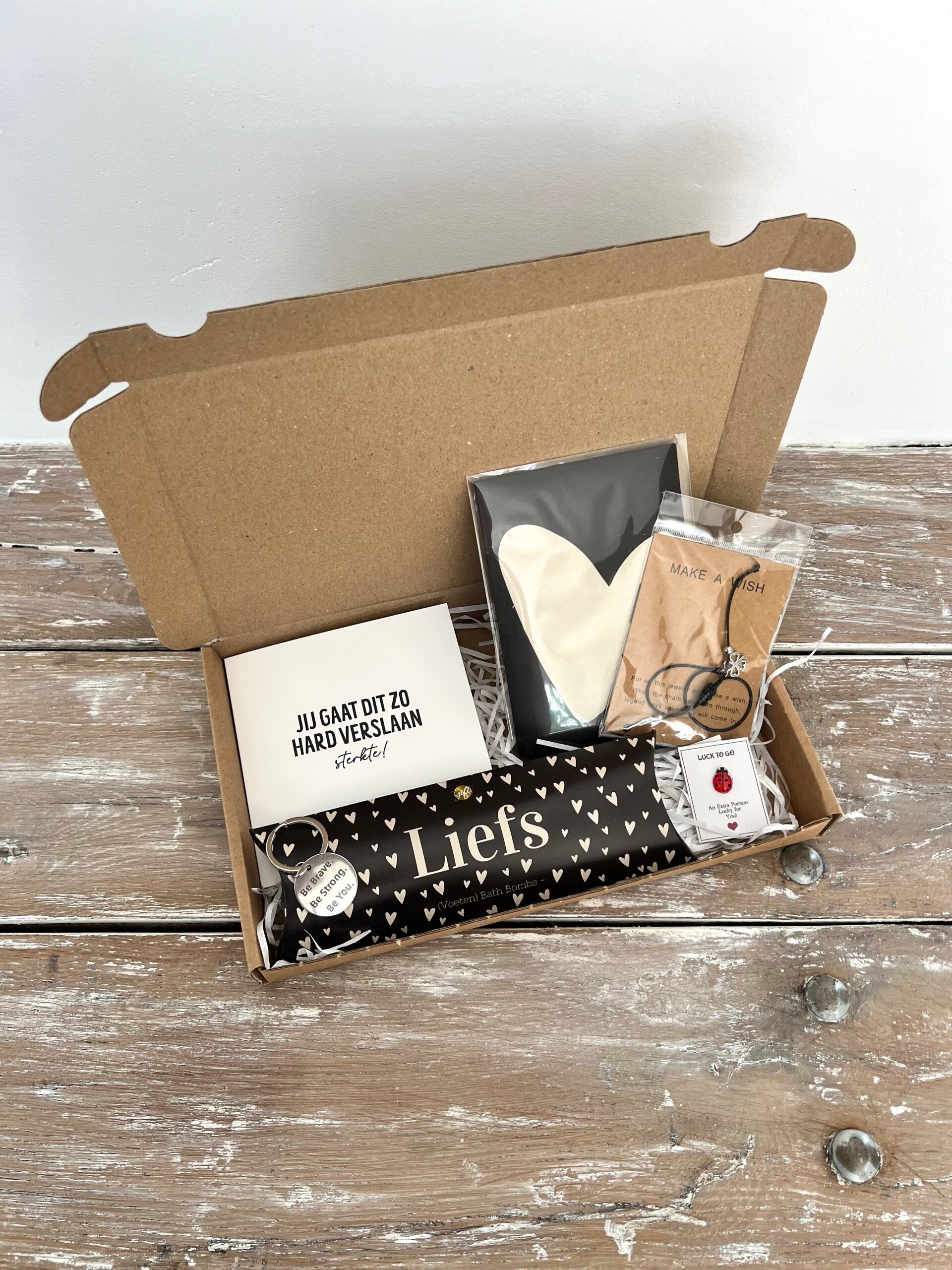 Brievenbuscadeautje: "Liefs"